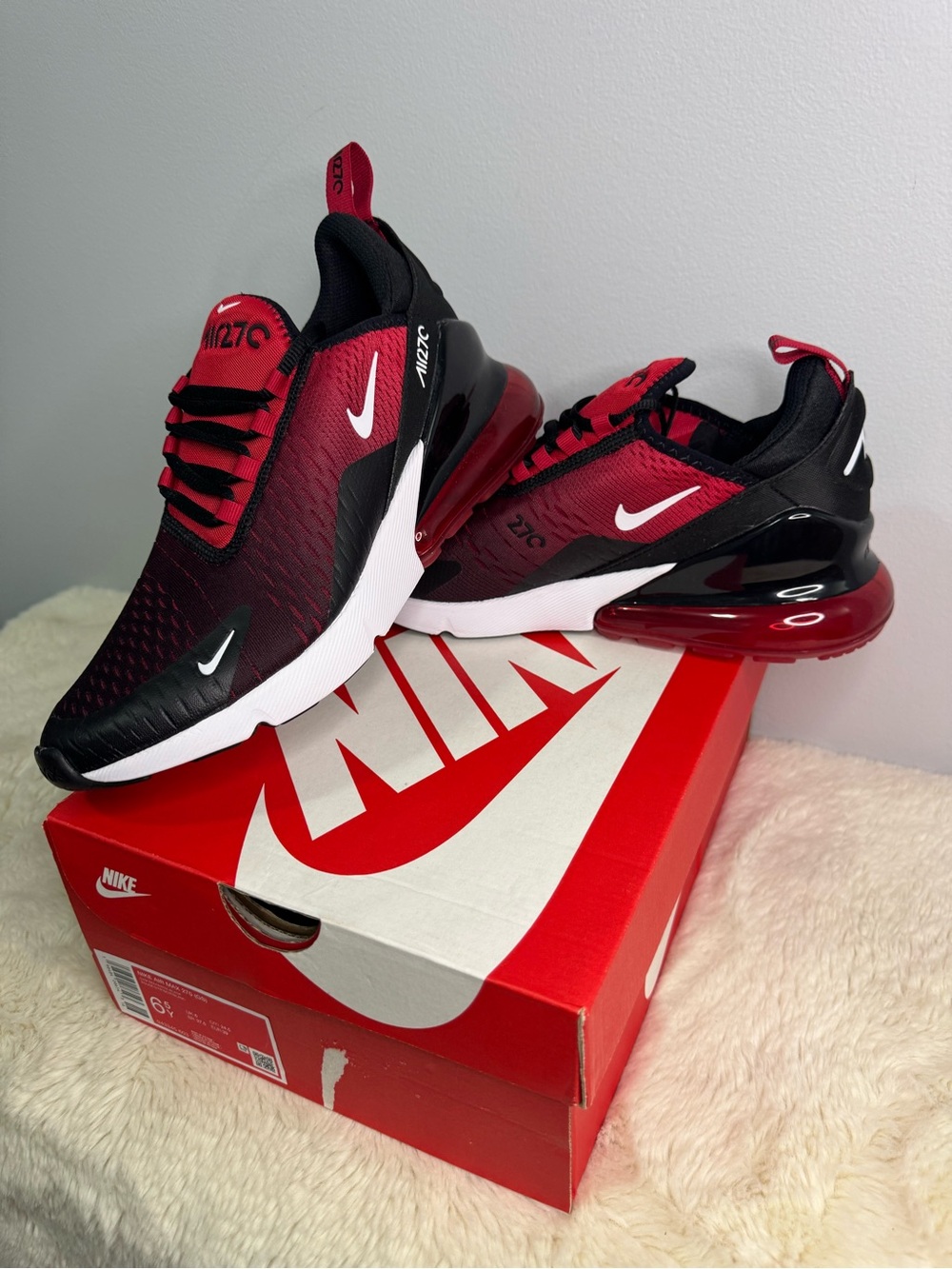 Nike Air Max 270 - 🪩 Youth Size 6.5